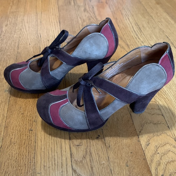 Maya 6.5 suede tie front shoes - Picture 2 of 6